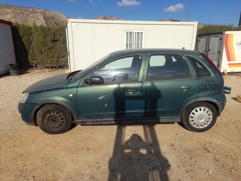 opel corsa c (x01) del año 2003