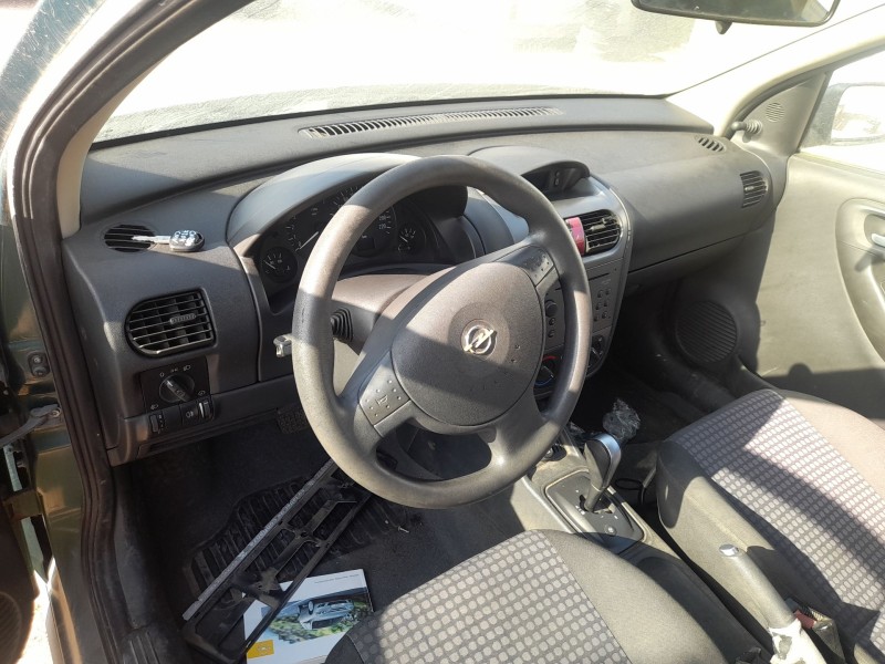 opel corsa c (x01) del año 2003
