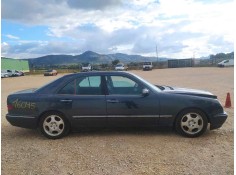 MERCEDES-BENZ CLASE E (W210) BERLINA