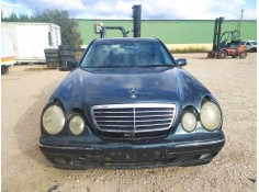 MERCEDES-BENZ CLASE E (W210) BERLINA