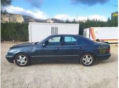 MERCEDES-BENZ CLASE E (W210) BERLINA