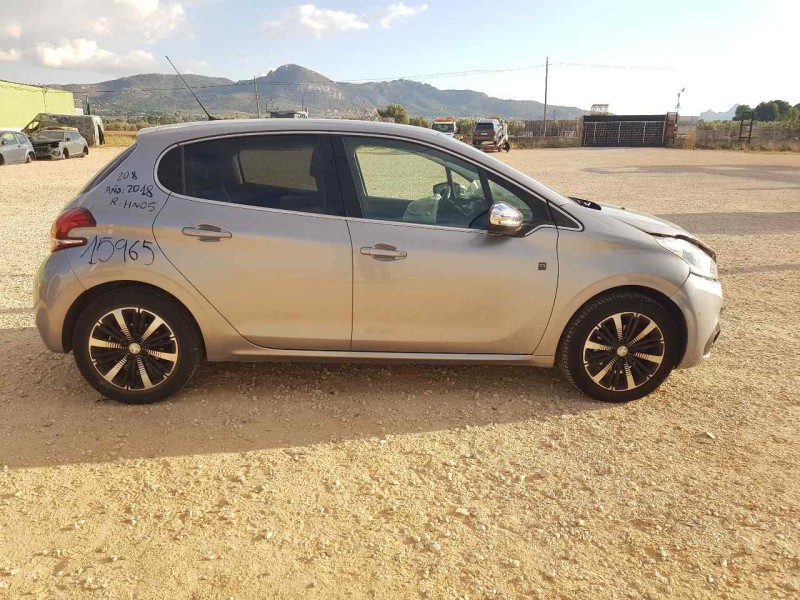 peugeot 208 del año 2018