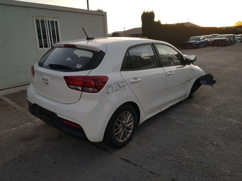 kia rio (yb) del año 2023