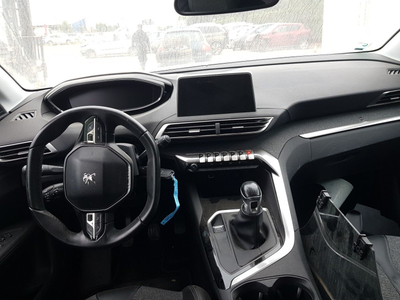 peugeot 3008 ii suv (mc_, mr_, mj_, m4_) del año 2017