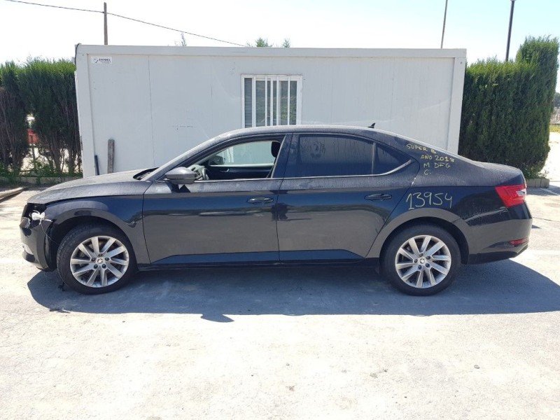 skoda superb (3v3) del año 2018