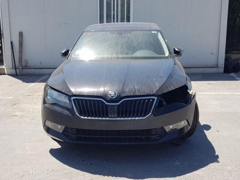 skoda superb (3v3) del año 2018