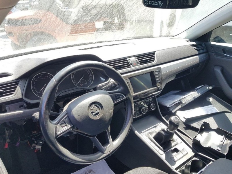 skoda superb (3v3) del año 2018