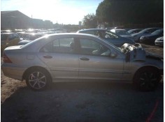 MERCEDES-BENZ CLASE C (W203) BERLINA