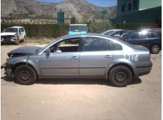 VOLKSWAGEN PASSAT BERLINA (3B3)