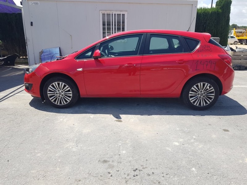 opel astra j lim. del año 2015