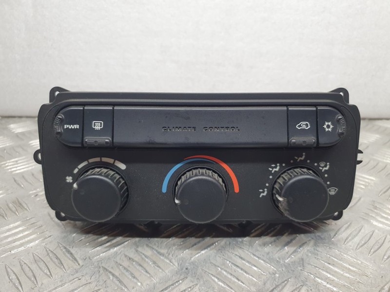 Recambio de mando calefaccion / aire acondicionado para chrysler voyager (rg) 2.5 crd se referencia OEM IAM 4101064415 05005001A