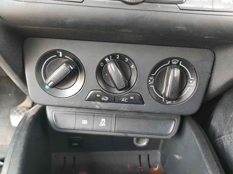 Recambio de mando calefaccion / aire acondicionado para audi a1 (8x) attraction referencia OEM IAM 8X0820045  