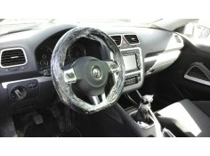 VOLKSWAGEN SCIROCCO (137)