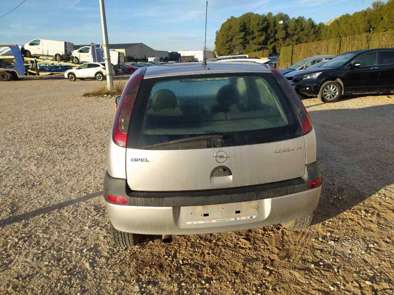 opel corsa c del año 2002