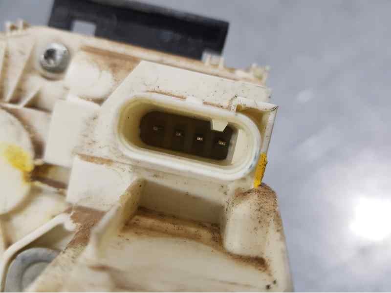 Recambio de cerradura puerta trasera derecha para opel vectra b berlina dti referencia OEM IAM P04589694AB  