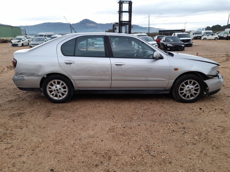 nissan primera (p11) del año 2000