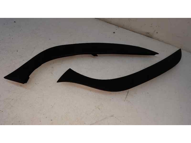 Recambio de molduras delanteras para renault clio iv referencia OEM IAM 107199602  BAJO FAROS