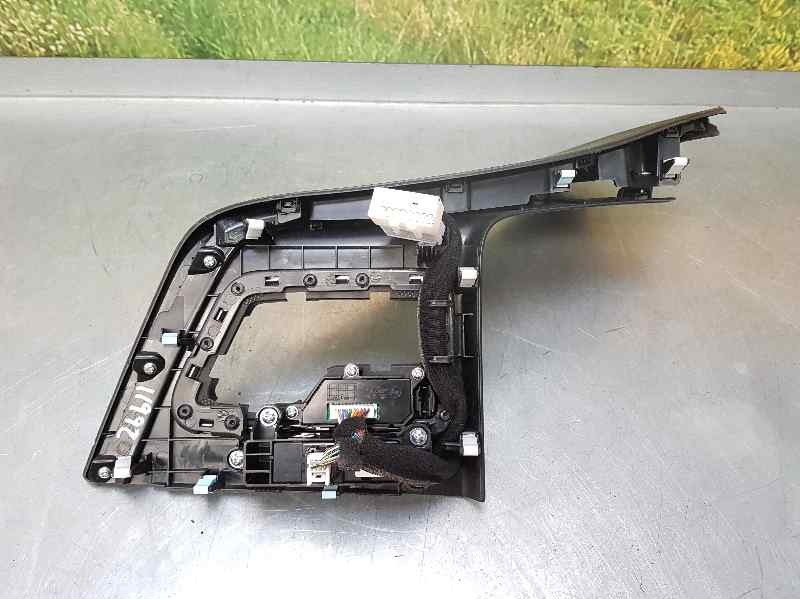 Recambio de embellecedor para kia niro concept plug-in hybrid referencia OEM IAM   EMBELLECEDOR PALANCA CAMBIO