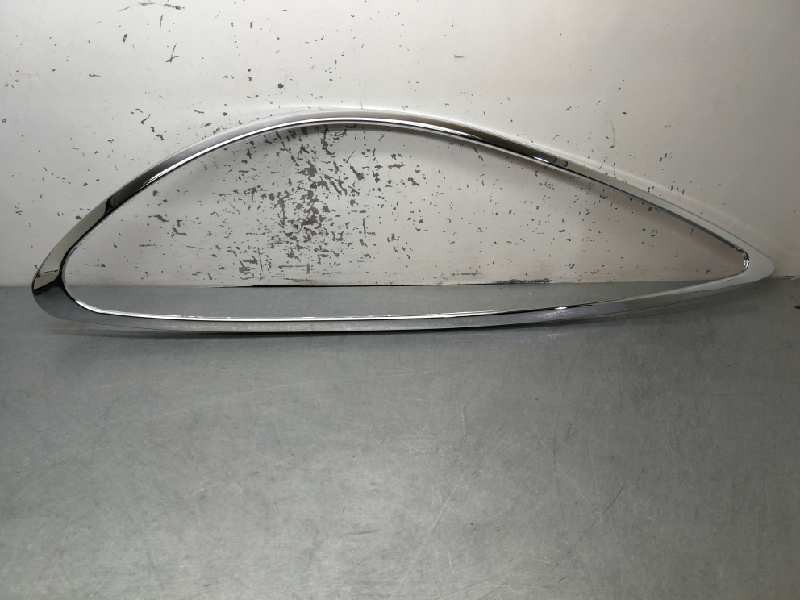 Recambio de molduras delanteras para peugeot 307 (s1) referencia OEM IAM  ANTES 55 EUROS FAROS DELANTEROS