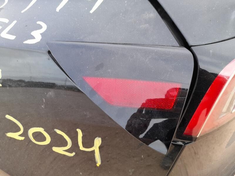 Recambio de tapa conector carga electrica para tesla model 3 (5yj3) ev referencia OEM IAM 171510300B  