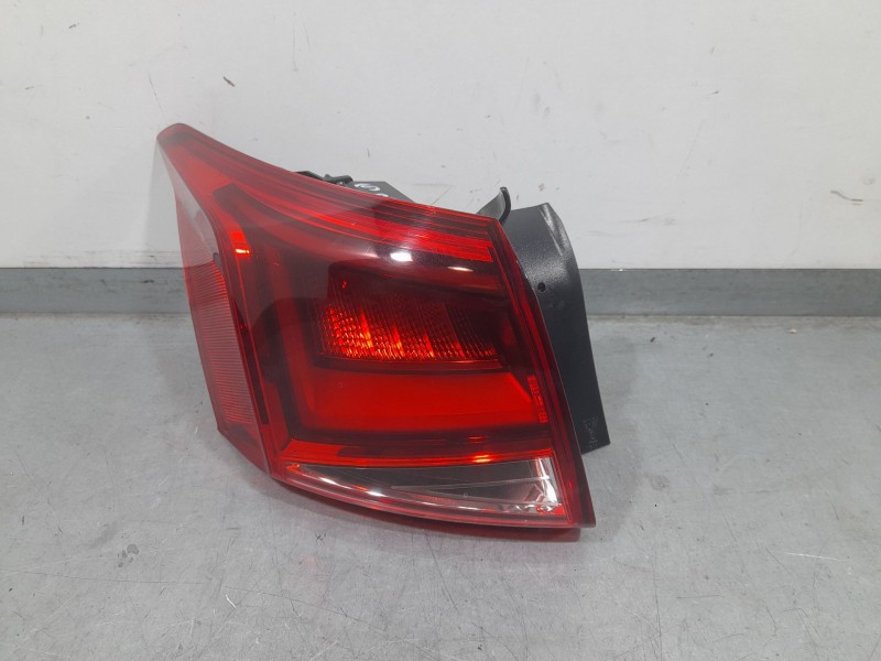 Recambio de piloto trasero izquierdo exterior para seat arona (kj7, kjp) 1.0 tsi referencia OEM IAM 6F9945207B TARE28940000 AL