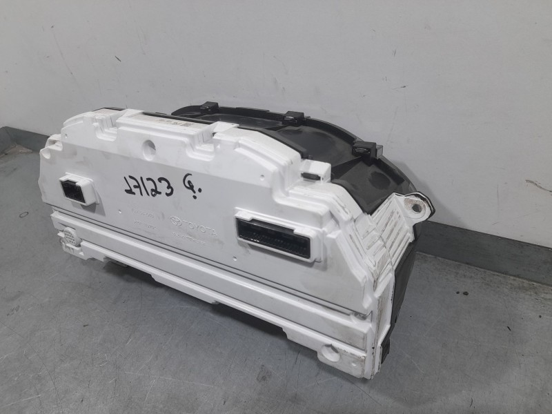 Recambio de cuadro instrumentos para toyota land cruiser prado (_j15_) 2.8 d-4d (gdj150_, gdj155_, gdj150) referencia OEM IAM 83