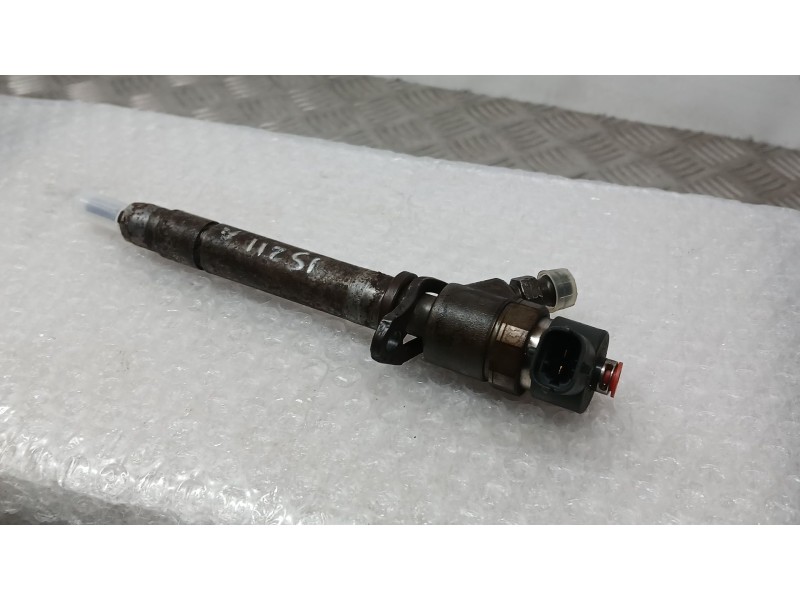 Recambio de inyector para volvo s60 berlina 2.4 d referencia OEM IAM 8658351 0445110078 BOSCH