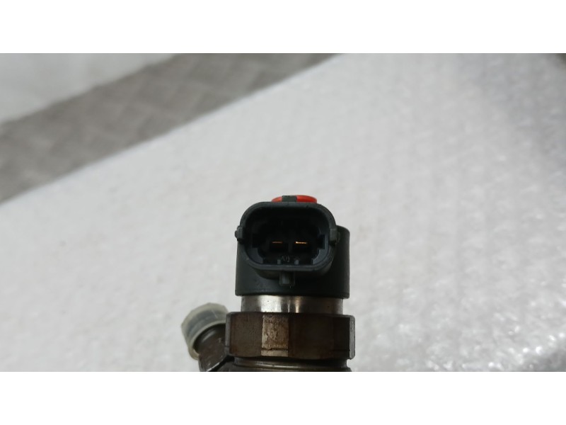 Recambio de inyector para volvo s60 berlina 2.4 d referencia OEM IAM 8658351 0445110078 BOSCH