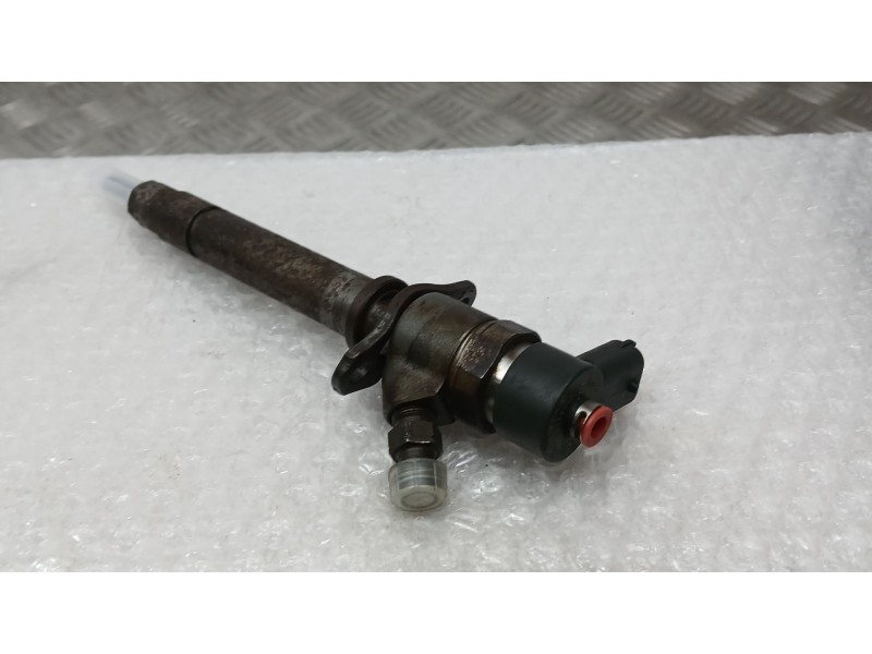 Recambio de inyector para volvo s60 berlina 2.4 d referencia OEM IAM 8658351 0445110078 BOSCH