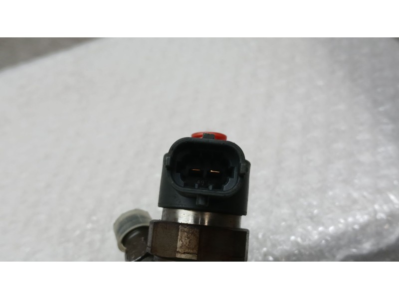 Recambio de inyector para volvo s60 berlina 2.4 d referencia OEM IAM 8658351 0445110078 BOSCH