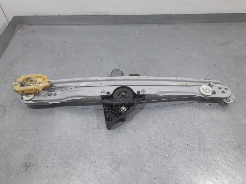 Recambio de elevalunas delantero izquierdo para opel crossland x / crossland (p17, p2qo) 1.6 turbo d (75) referencia OEM IAM 988