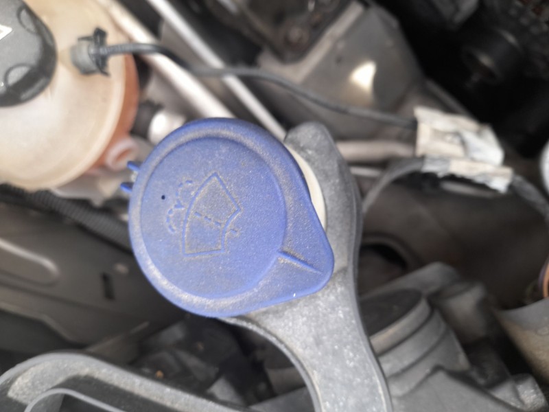 Recambio de deposito limpia para peugeot 5008 (0u_, 0e_) 1.6 hdi referencia OEM IAM 6431N2  