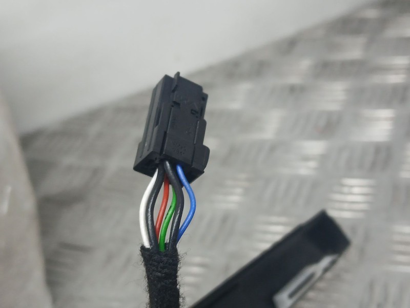 Recambio de retrovisor izquierdo para citroën c3 comercial referencia OEM IAM 98128563XT ELECTRICO 6 CABLES