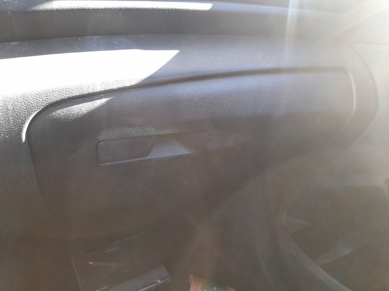 Recambio de guantera para ssangyong tivoli 1.5 referencia OEM IAM   