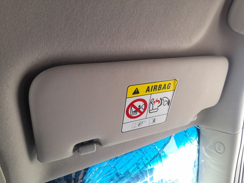 Recambio de parasol derecho para ssangyong tivoli 1.5 referencia OEM IAM   