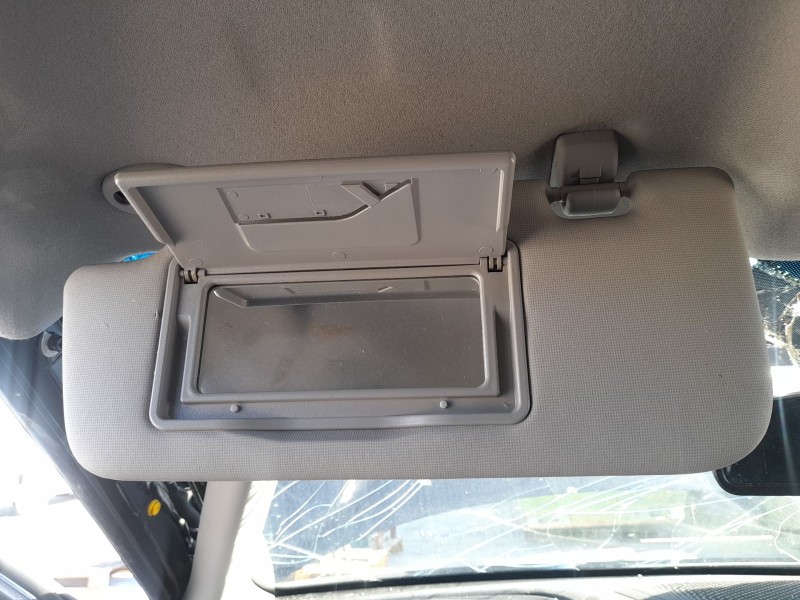 Recambio de parasol izquierdo para ssangyong tivoli 1.5 referencia OEM IAM  TOCADO 