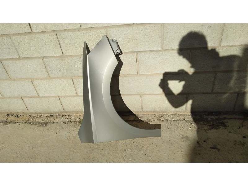 Recambio de aleta delantera derecha para skoda fabia ambition referencia OEM IAM 6V0821106  