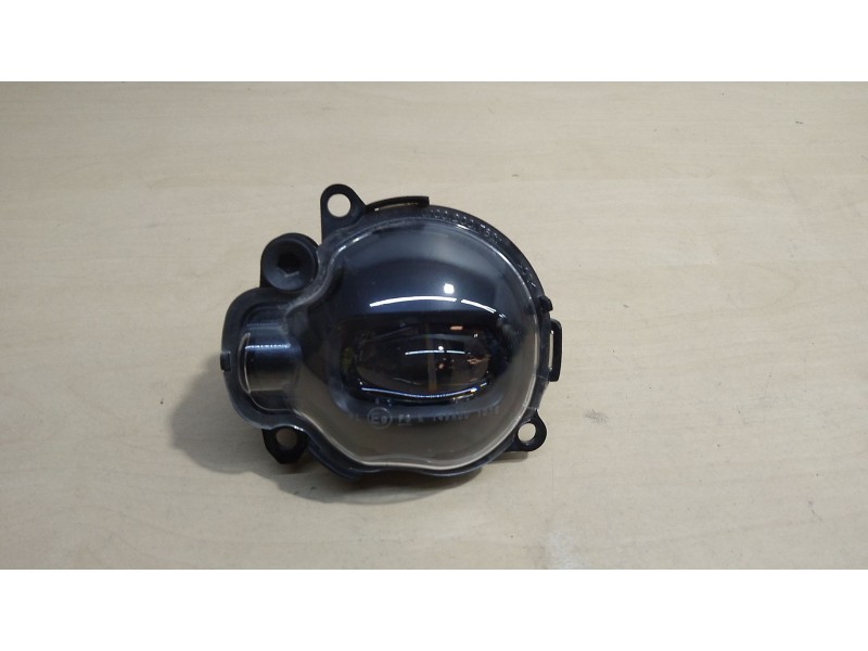 Recambio de faro antiniebla derecho para seat arona (kj7, kjp) 1.0 tsi referencia OEM IAM 5P0941704A  