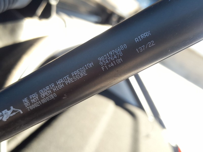 Recambio de amortiguadores maletero / porton para opel corsa f (p2jo) 1.2 (68) referencia OEM IAM   