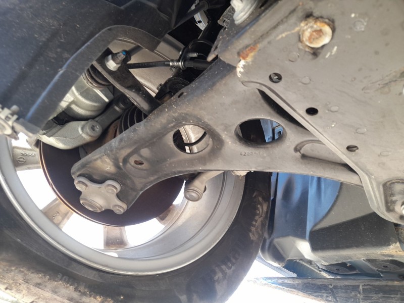 Recambio de brazo suspension inferior delantero derecho para opel corsa f (p2jo) 1.2 (68) referencia OEM IAM   