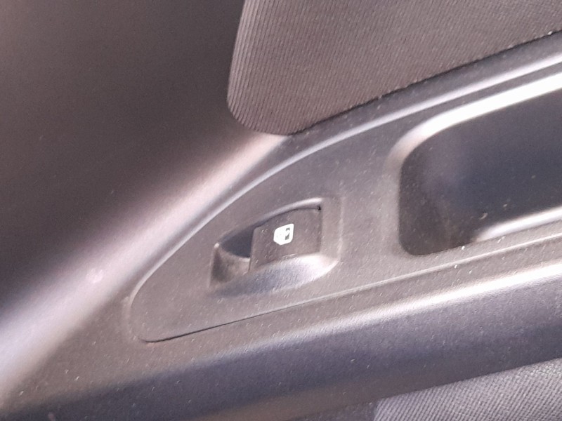 Recambio de mando elevalunas delantero derecho para fiat tipo hatchback (356_, 357_) 1.4 (356hxa1b) referencia OEM IAM   