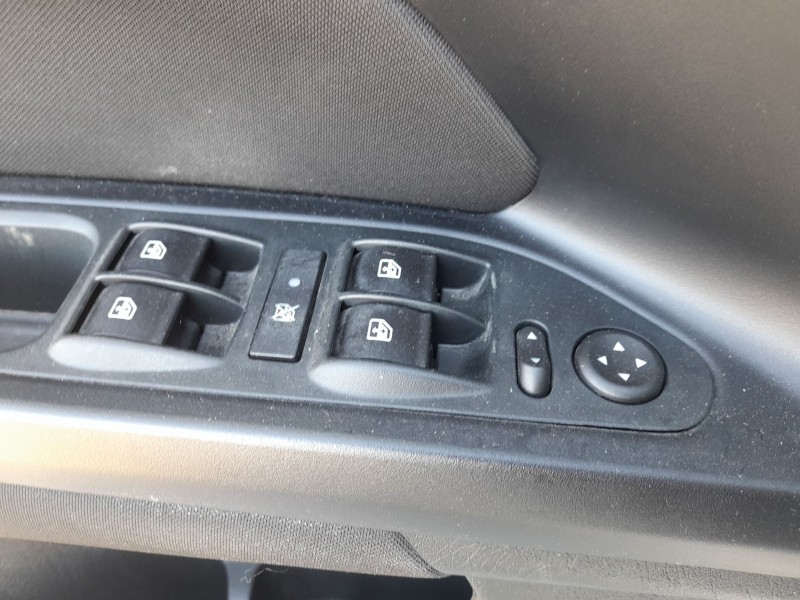 Recambio de mando elevalunas delantero izquierdo para fiat tipo hatchback (356_, 357_) 1.4 (356hxa1b) referencia OEM IAM   