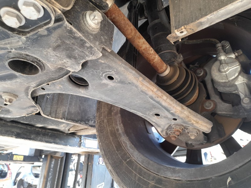 Recambio de brazo suspension inferior delantero izquierdo para fiat tipo hatchback (356_, 357_) 1.4 (356hxa1b) referencia OEM IA