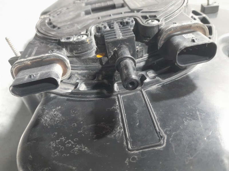 Recambio de deposito adblue para bmw serie 1 lim. (f40) 118d referencia OEM IAM 7399290  