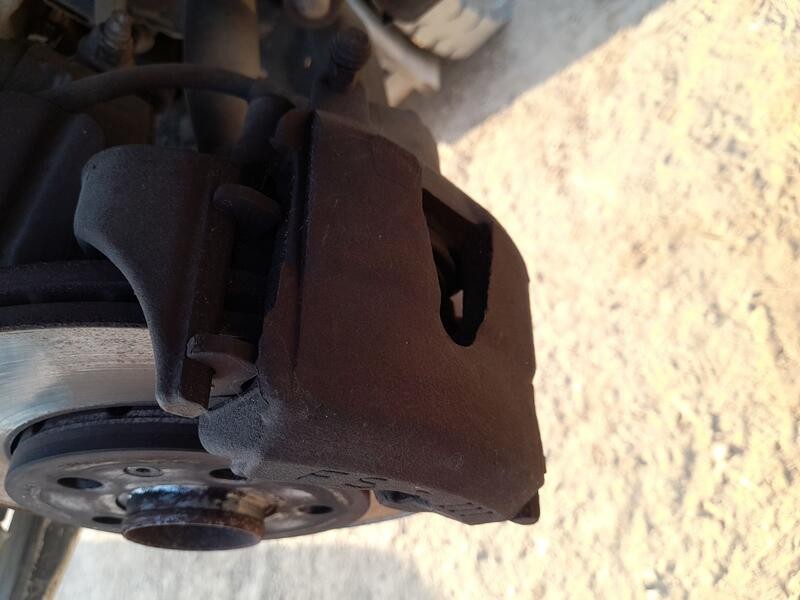 Recambio de pinza freno delantera derecha para seat ibiza iv (6j5, 6p1) 1.2 referencia OEM IAM 1K0615124D  