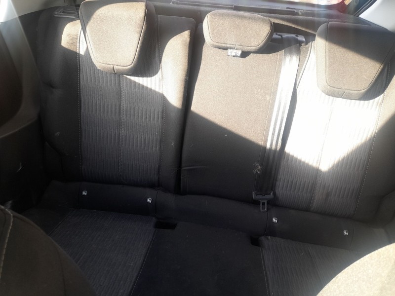 Recambio de asientos traseros para opel corsa f (p2jo) 1.2 (68) referencia OEM IAM   