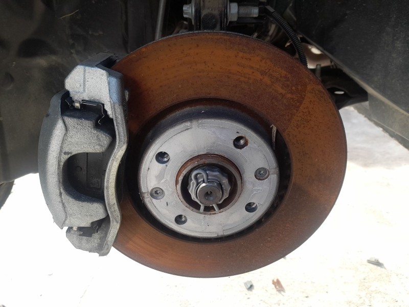 Recambio de mangueta delantera izquierda para opel corsa f (p2jo) 1.2 (68) referencia OEM IAM   