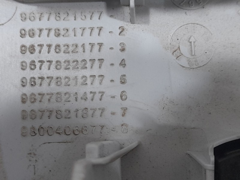 Recambio de luz interior para peugeot 308 sw style referencia OEM IAM 9807496180  