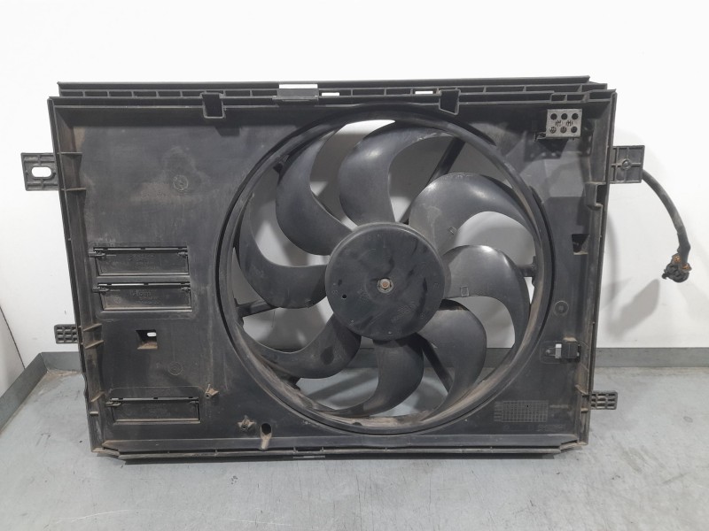 Recambio de electroventilador para peugeot 308 sw style referencia OEM IAM 9806313580  