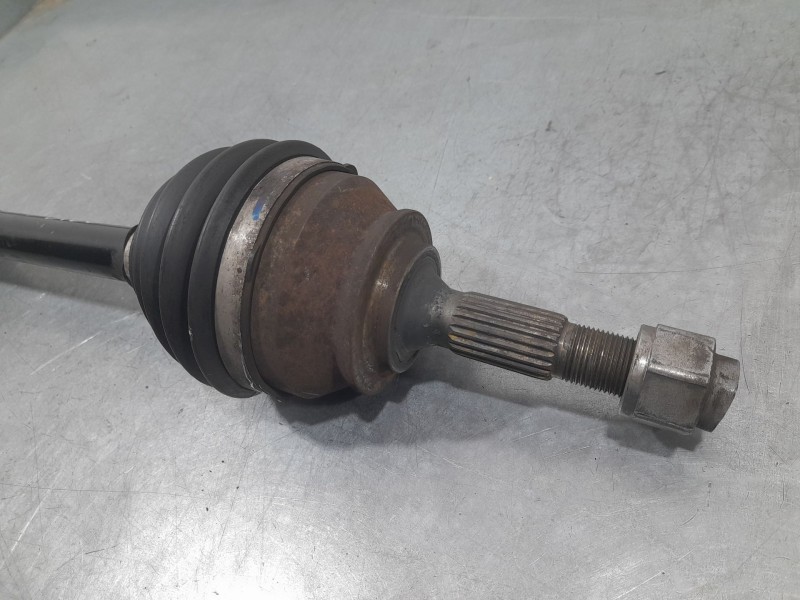 Recambio de transmision delantera izquierda para citroën c3 iii (sx) 1.5 bluehdi 100 (sxyhyp, sxyhtu) referencia OEM IAM 9801048